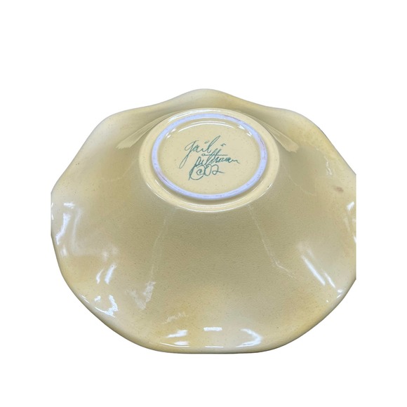 Vintage Gail Pittman Acorn Bowl Hand Painted with a Ruffled Edge - Made in USA - Picture 4 of 4